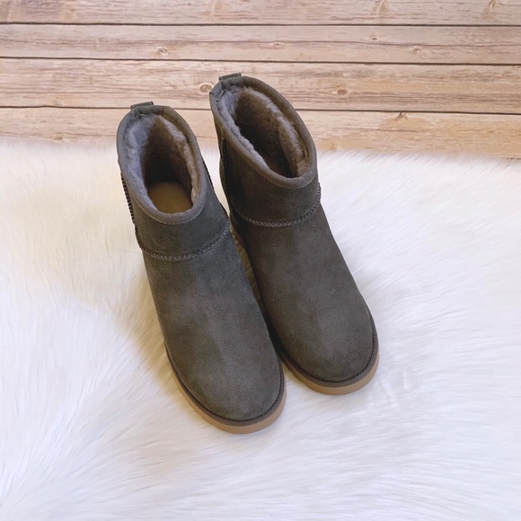 UGG Women’s Slate Classic Femme Mini Wedge Boots - Picture 3 of 8